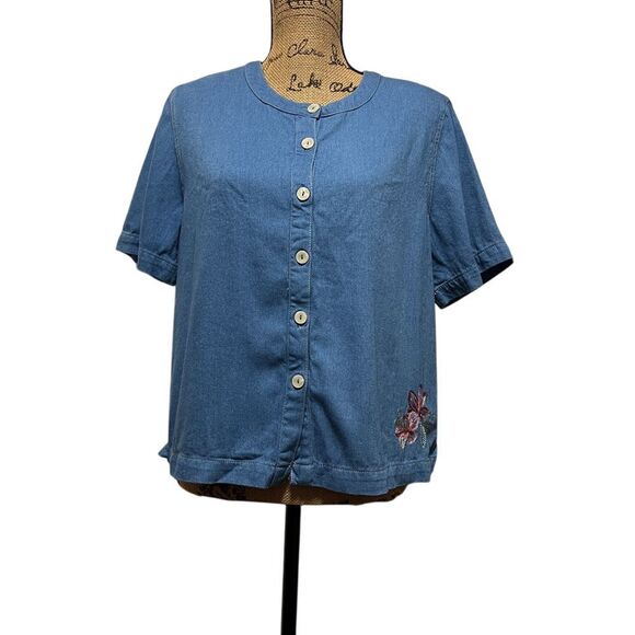 Koret Tops - Koret Summer Cropped Denim Button-Down Top w/Tropical Embroidered Back Size‎ L